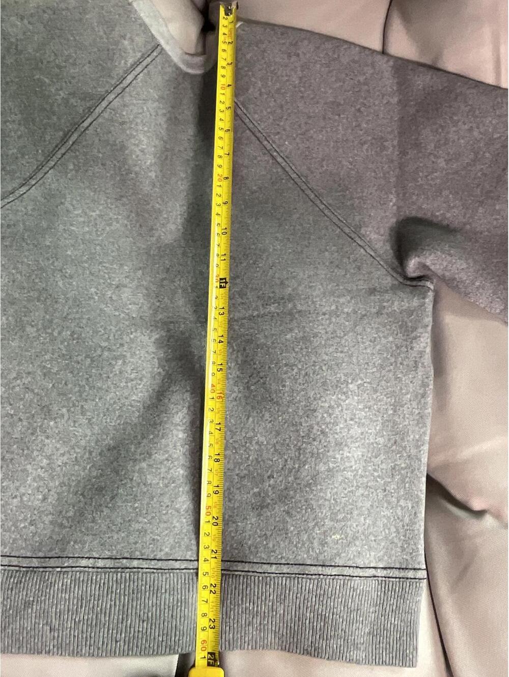 Authentic Burberry! Gray Crewneck Pullover Warm Sweater - Picture 7 of 8